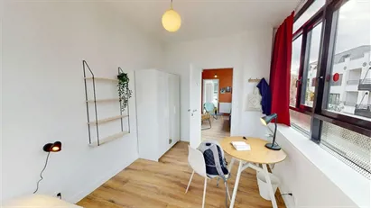 Room for rent in Nanterre, Île-de-France