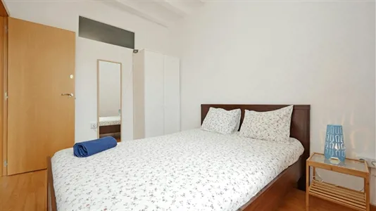 Rooms in Barcelona Ciutat Vella - photo 2