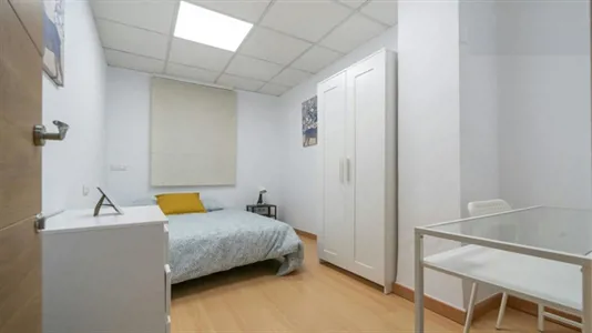 Rooms in Valencia Ciutat Vella - photo 2