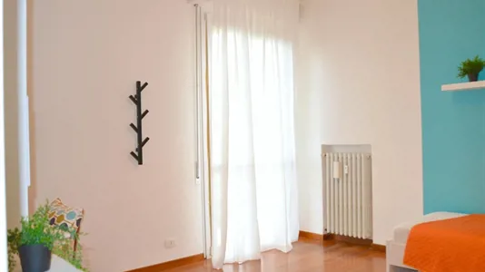 Rooms in Modena - photo 1