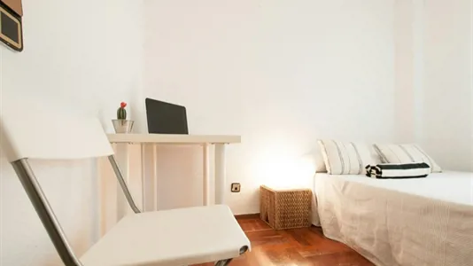 Rooms in Madrid Salamanca - photo 3