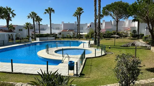 Houses in Chiclana de la Frontera - photo 1