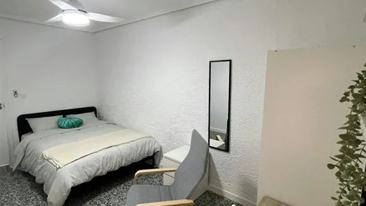 Rooms in Alicante/Alacant - photo 1