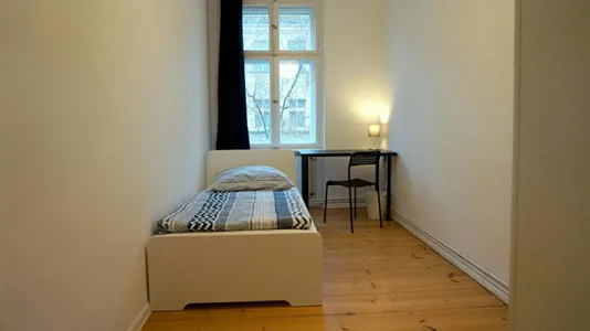 Rooms in Berlin Charlottenburg-Wilmersdorf - photo 2