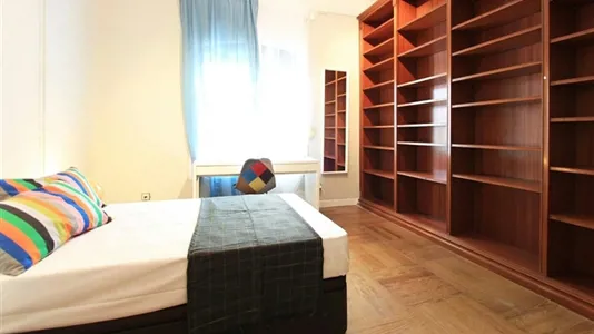 Rooms in Madrid Centro - photo 2