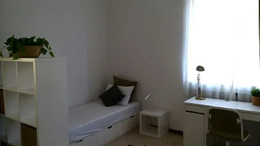 Rooms in Milano Zona 8 - Fiera, Gallaratese, Quarto Oggiaro - photo 3