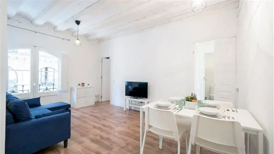 Rooms in Barcelona Ciutat Vella - photo 2