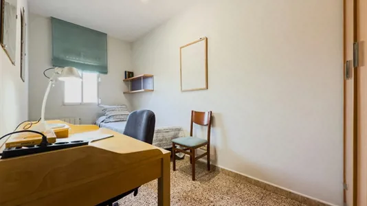 Apartments in Cornellà de Llobregat - photo 3