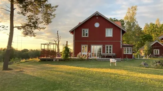 Houses in Uppsala - photo 1