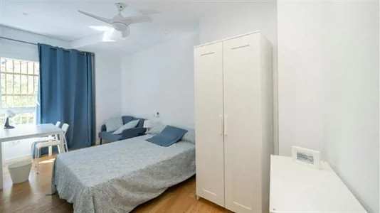 Rooms in Valencia Ciutat Vella - photo 2