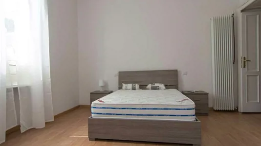 Rooms in Milano Zona 4 - Vittoria, Forlanini - photo 3