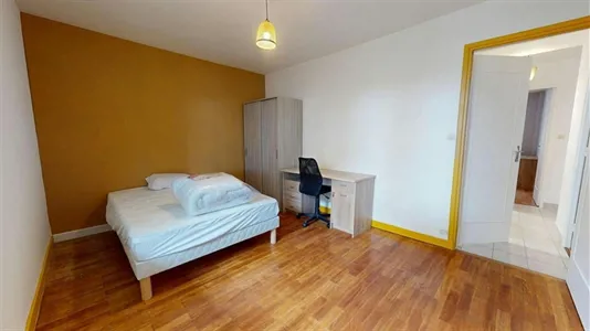 Rooms in Lyon - photo 2