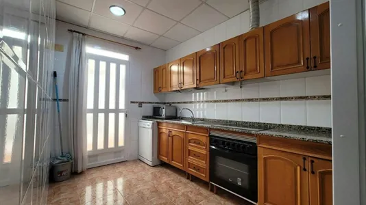 Rooms in Murcia - photo 2