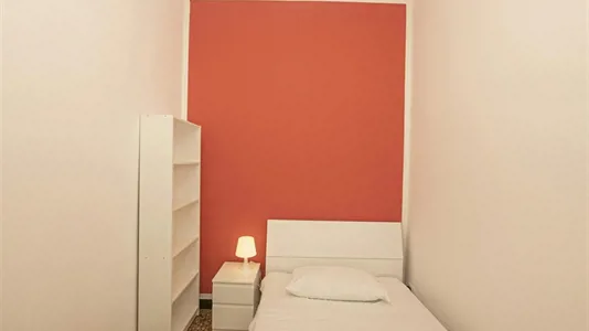 Rooms in Genoa - photo 3