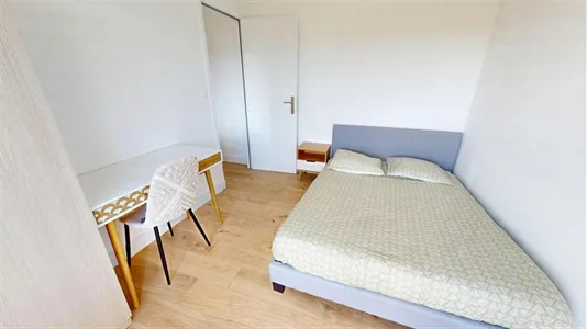 Rooms in Saint-Étienne - photo 3