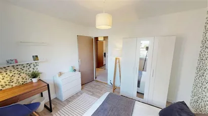 Room for rent in Nanterre, Île-de-France