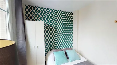 Room for rent in Boulogne-Billancourt, Île-de-France