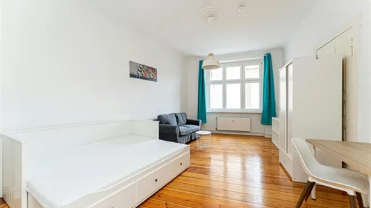 Rooms in Berlin Friedrichshain-Kreuzberg - photo 1