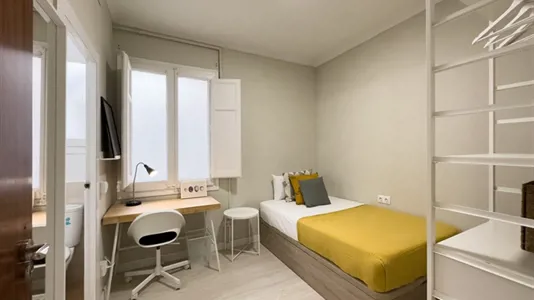 Rooms in Barcelona Les Corts - photo 1