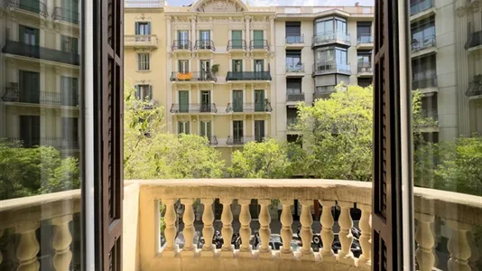 Rooms in Barcelona Eixample - photo 2