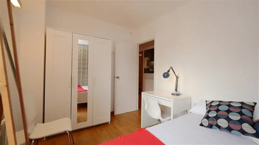 Rooms in Barcelona Ciutat Vella - photo 3