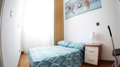 Room for rent in Milano Zona 7 - Baggio, De Angeli, San Siro, Milan