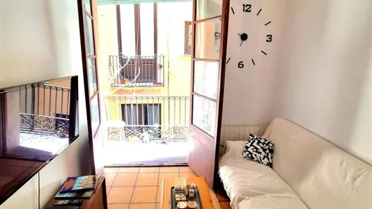 Rooms in Barcelona Ciutat Vella - photo 2