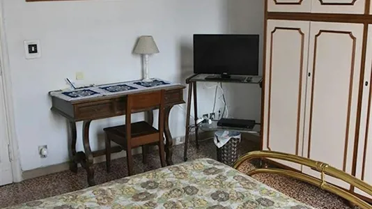 Rooms in Florence - photo 2