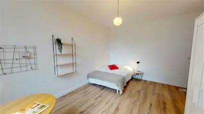 Room for rent in Nanterre, Île-de-France