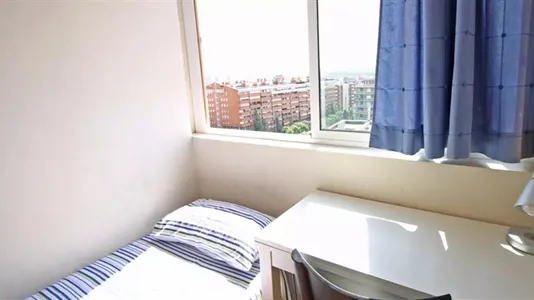 Rooms in Barcelona Les Corts - photo 2