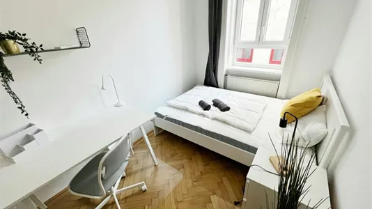 Rooms in Vienna Döbling - photo 1