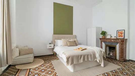 Rooms in Barcelona Ciutat Vella - photo 3