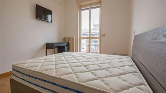 Rooms in Milano Zona 2 - Stazione Centrale, Gorla, Turro, Greco, Crescenzago - photo 2