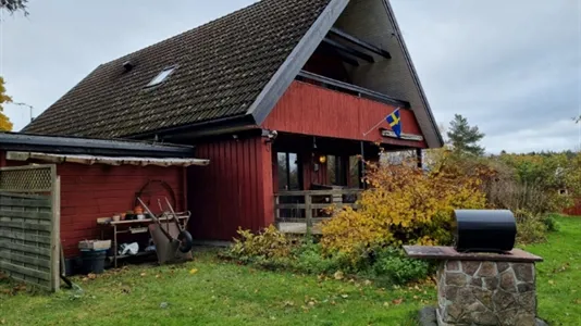 Houses in Härryda - photo 1