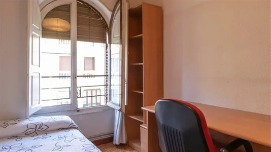 Rooms in Madrid Salamanca - photo 2