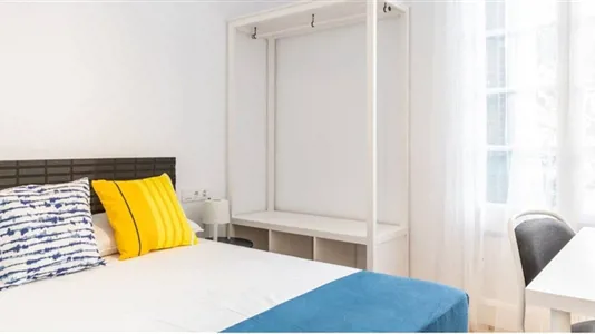 Rooms in Esplugues de Llobregat - photo 1