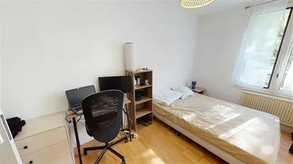 Room for rent in Grenoble, Auvergne-Rhône-Alpes