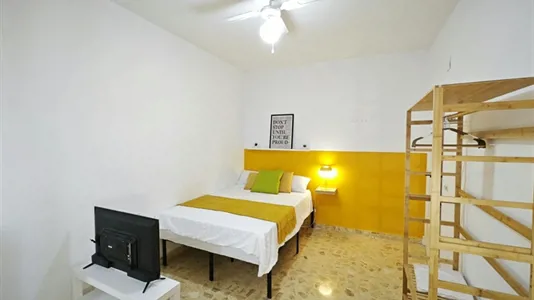 Rooms in Cartagena - photo 1