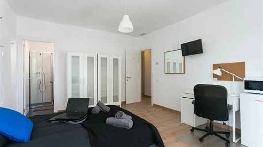 Rooms in Barcelona Eixample - photo 3