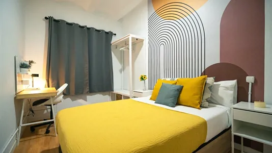 Rooms in Barcelona Ciutat Vella - photo 1