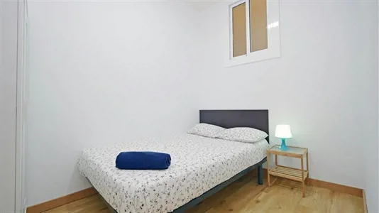 Rooms in Barcelona Ciutat Vella - photo 3