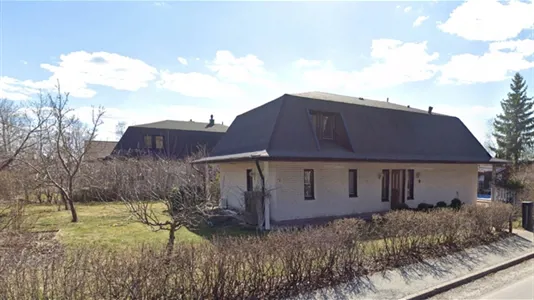 Houses in Täby - photo 1