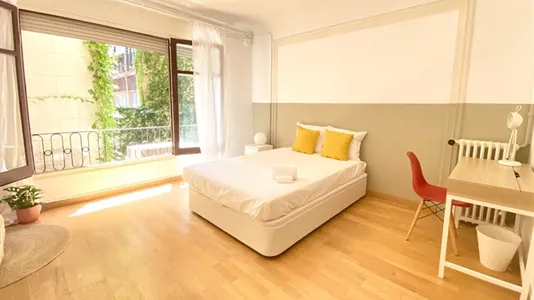 Rooms in Barcelona Eixample - photo 3