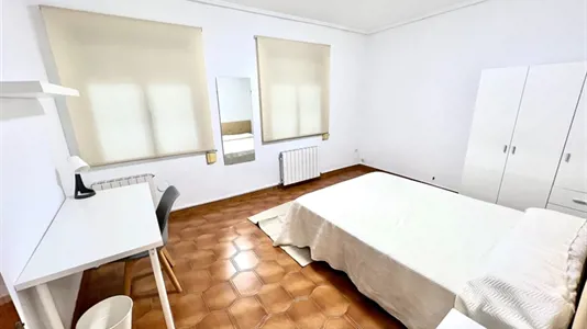 Rooms in Zaragoza - photo 3