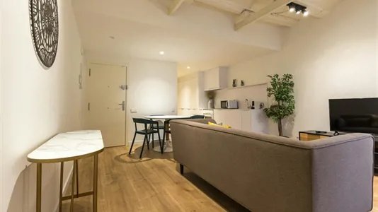 Apartments in Barcelona Ciutat Vella - photo 3