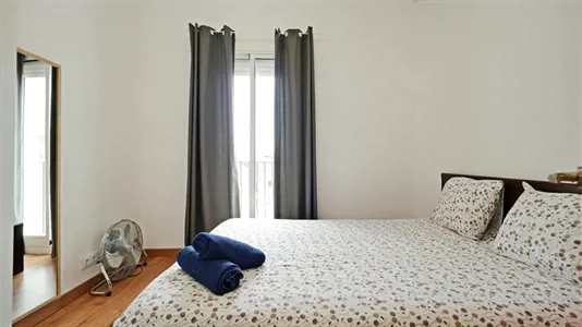 Rooms in Barcelona Ciutat Vella - photo 3