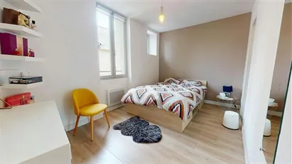 Room for rent in Nîmes, Occitanie