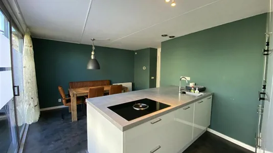 Rooms in Capelle aan den IJssel - photo 1