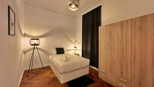 Rooms in Barcelona Eixample - photo 3