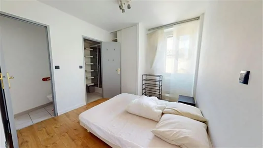 Apartments in Nîmes - photo 3